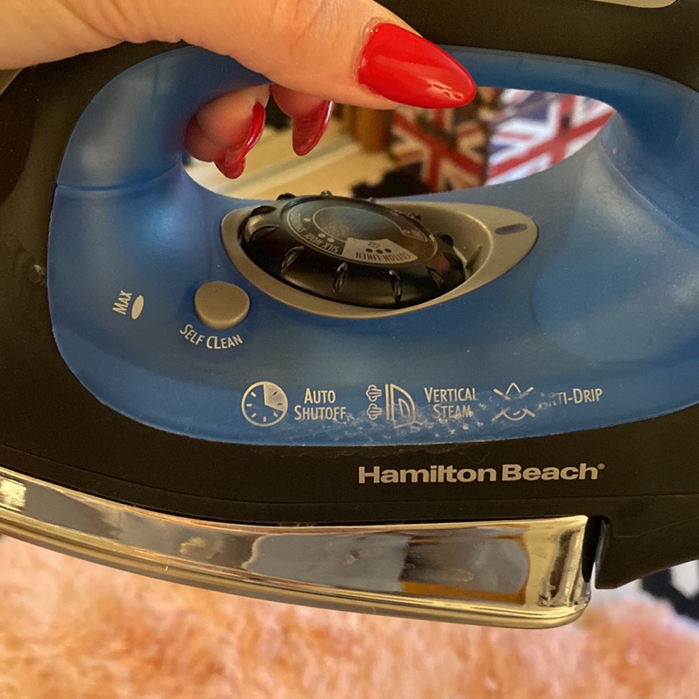 Hamilton Beach Iron (works perfectly)